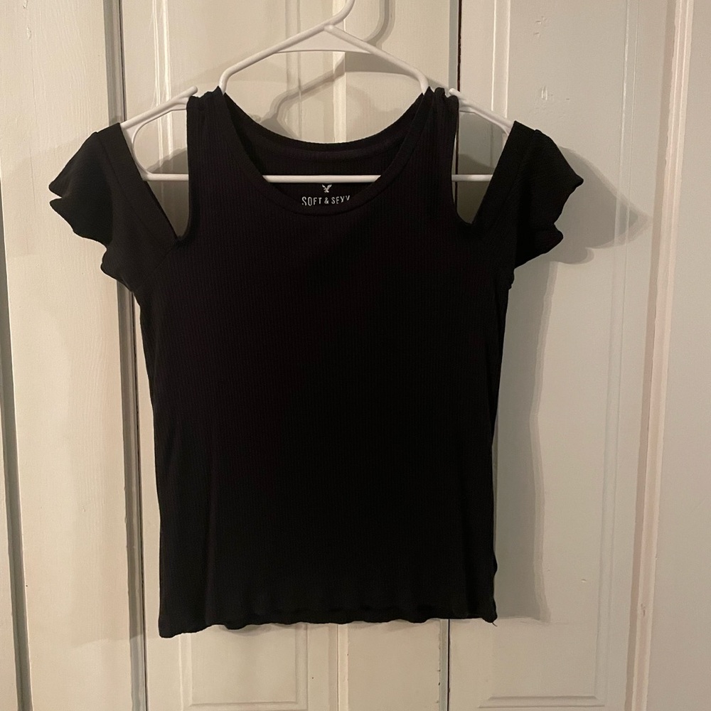 American Eagle Cold Shoulder Top